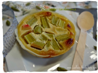Tartelettes rhubarbe-cardamome